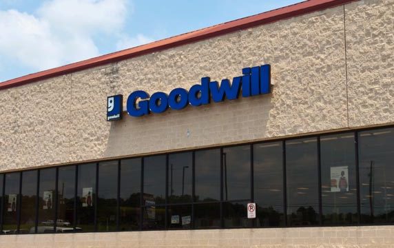 Thrift Store Donation Center In Kennesaw Ga 30152 Goodwill Of